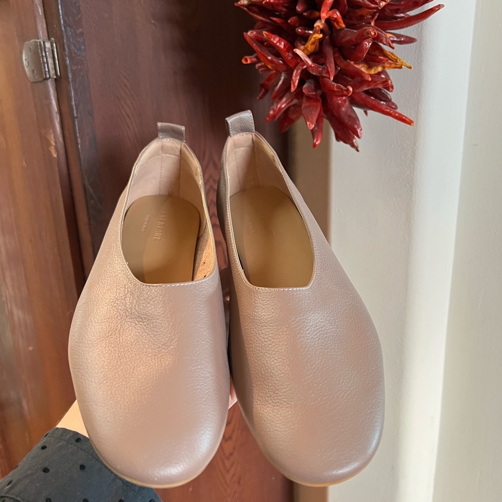 Everlane Flats Day Glove Flats- SZ 9 taupe